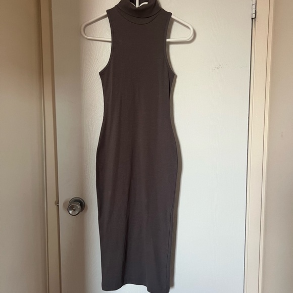 Long dress - Picture 1 of 2